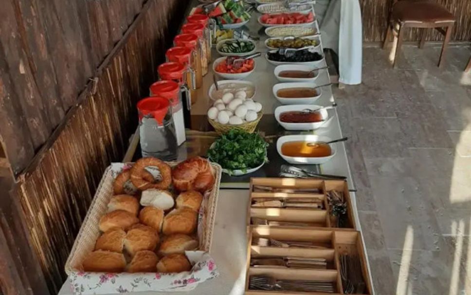 Buffet Photo