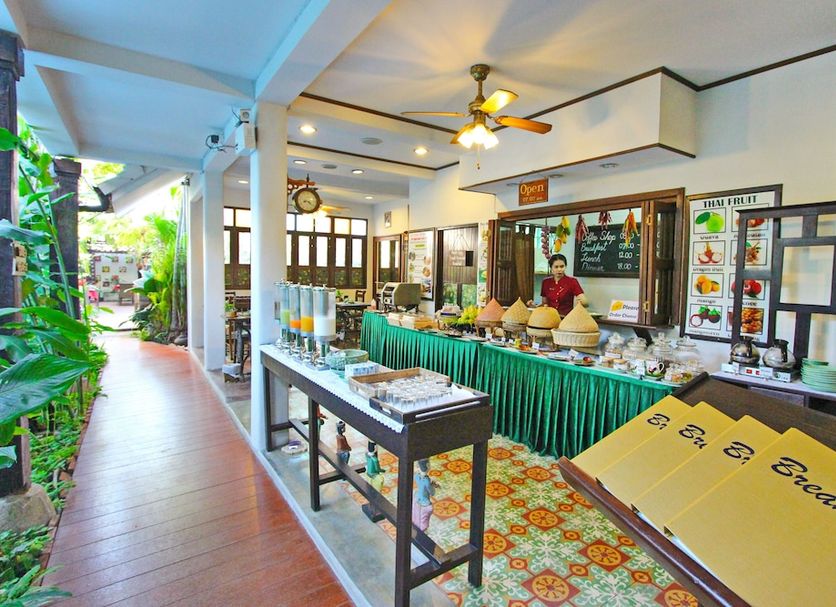 Buffet Photo