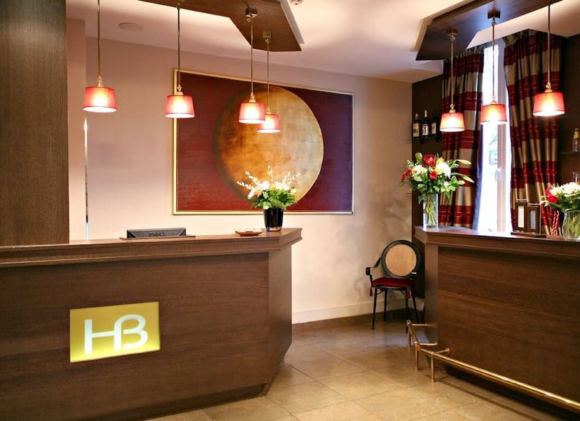 Front desk Photo