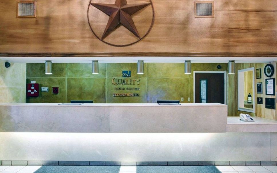 Front desk Photo
