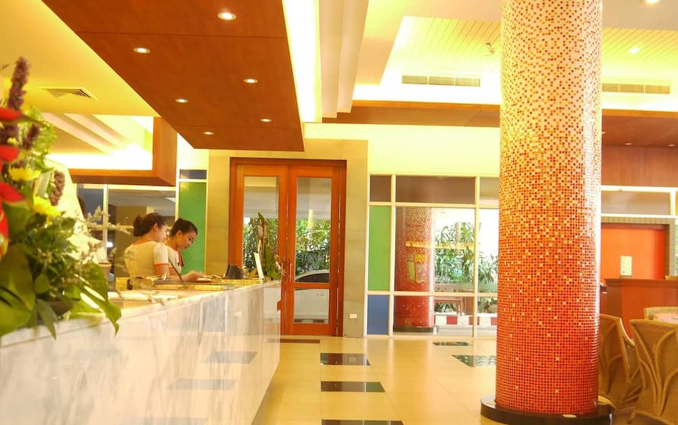 Front desk Photo