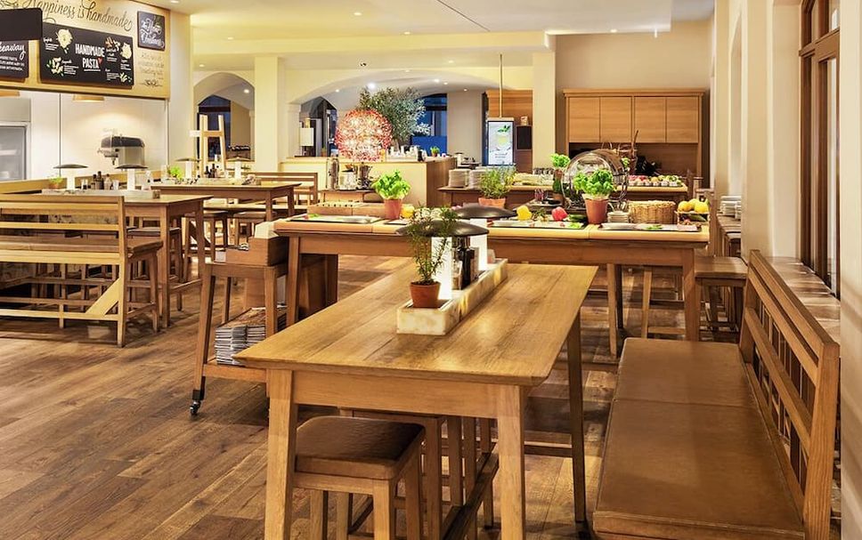 Restaurant Photo
