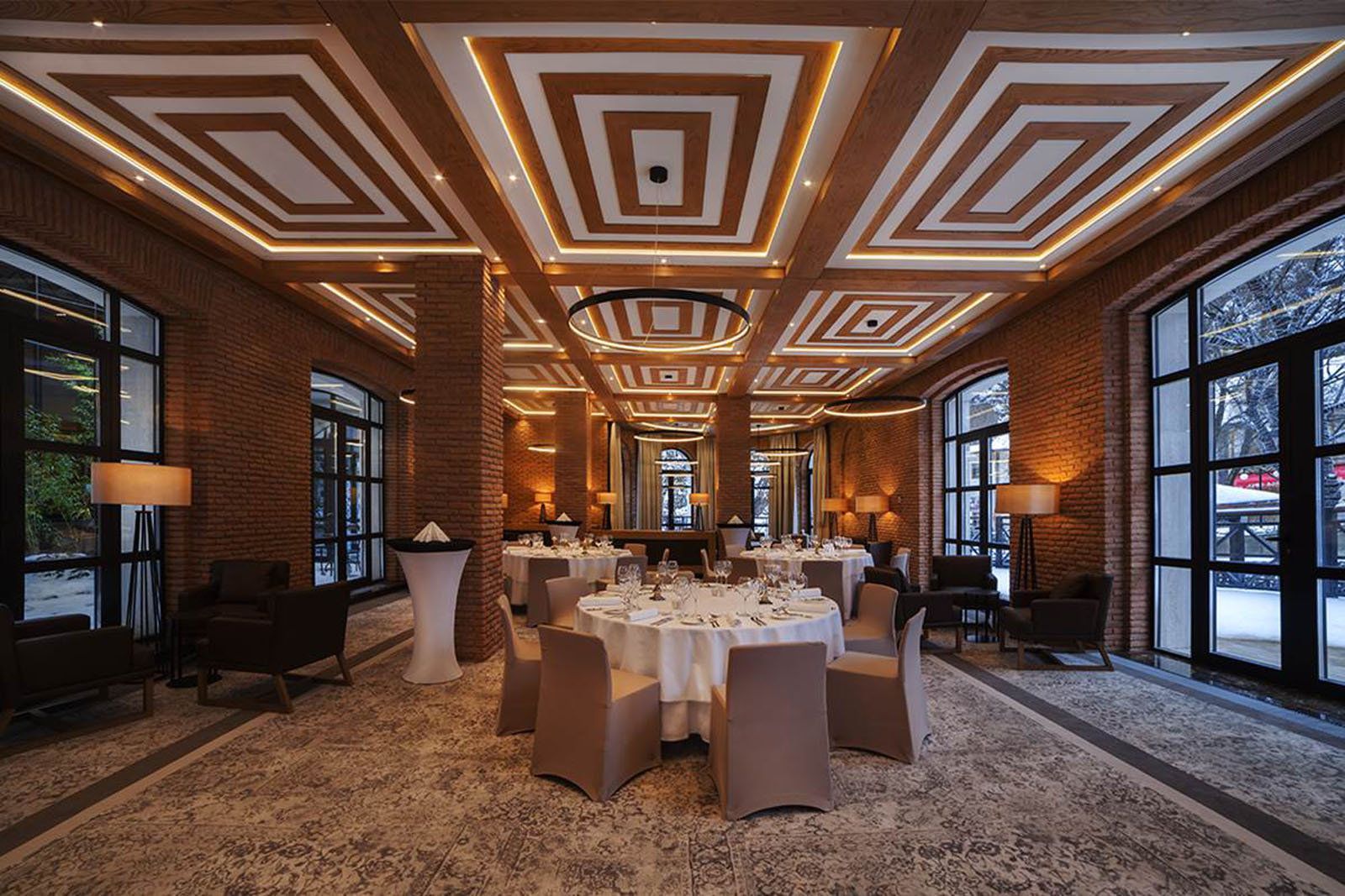 Banquet hall