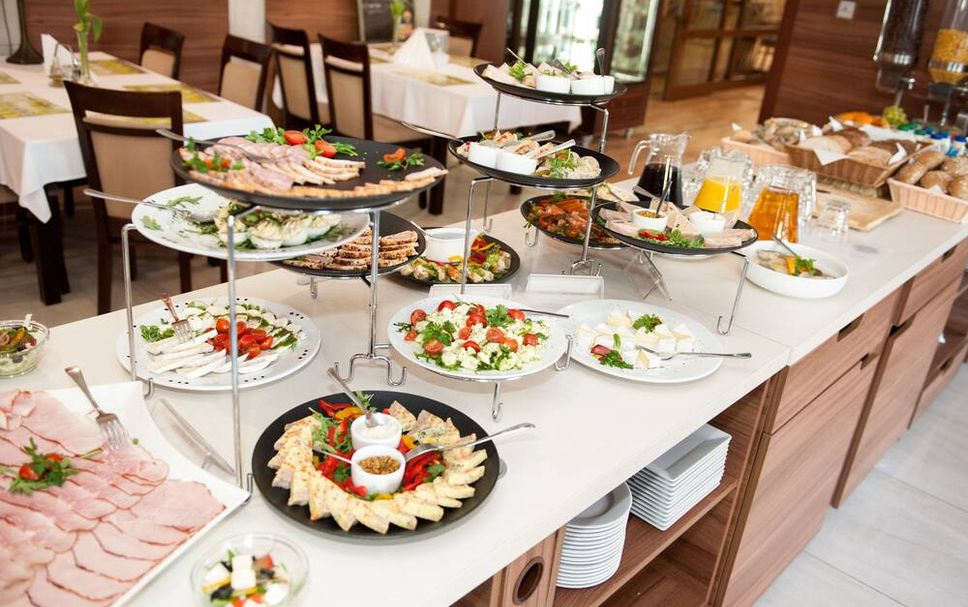 Buffet Photo