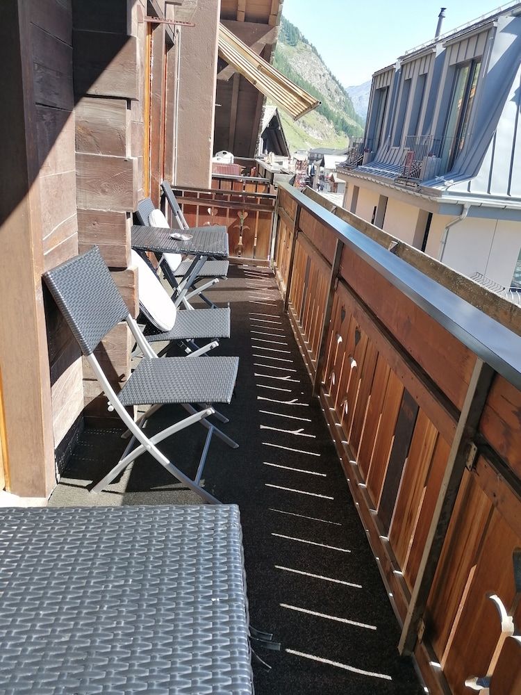 Balcony Photo