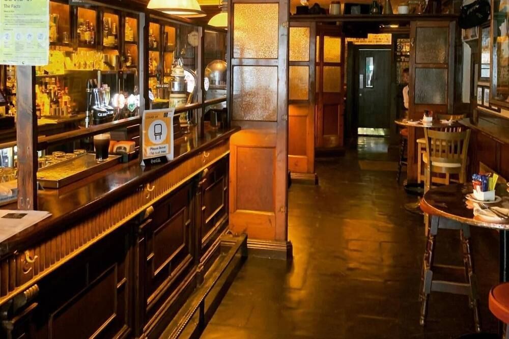 Bar Photo