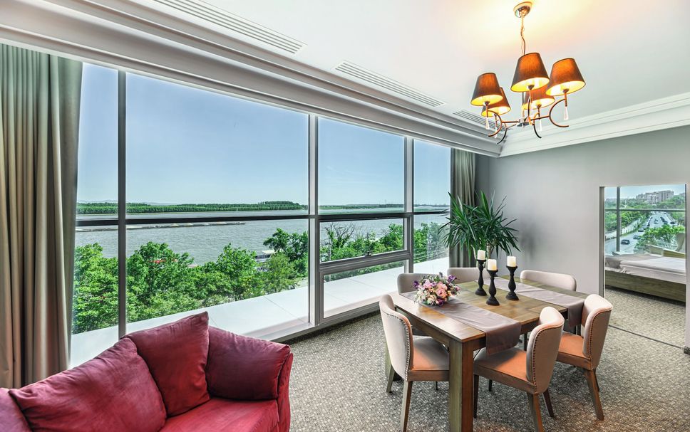 Dining room Photo