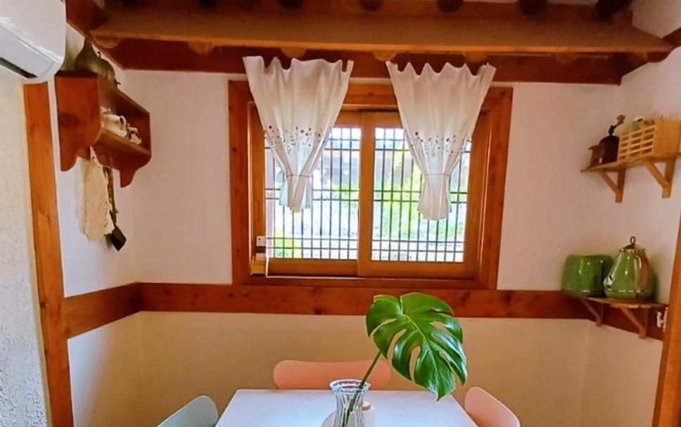 Dining room Photo