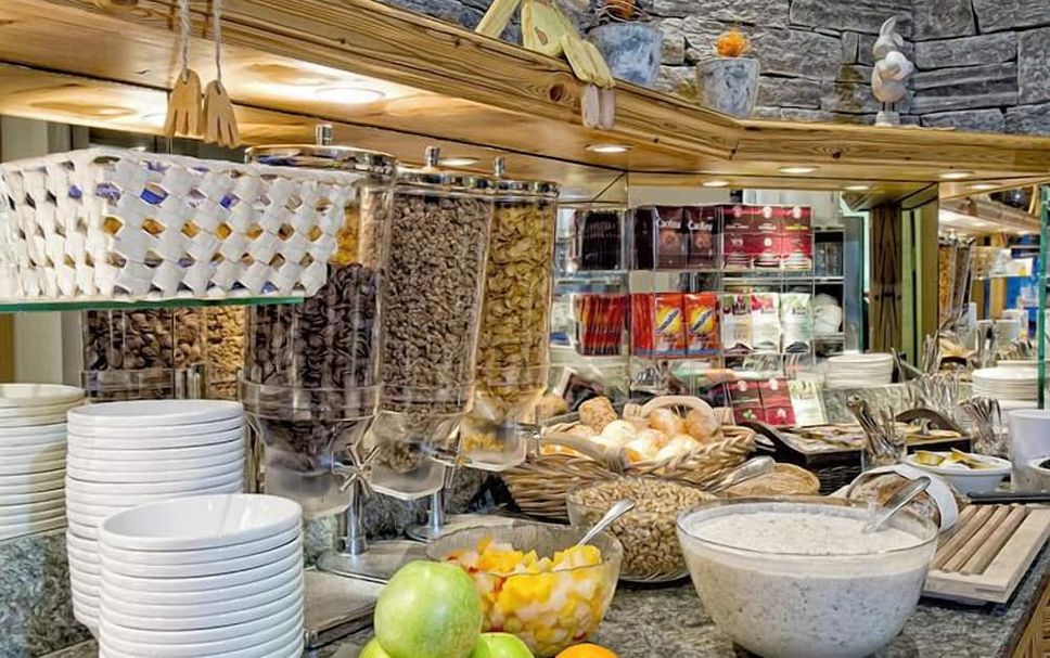 Buffet Photo
