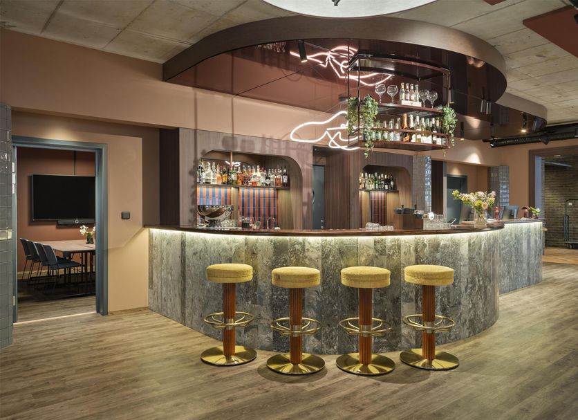 Bar Photo