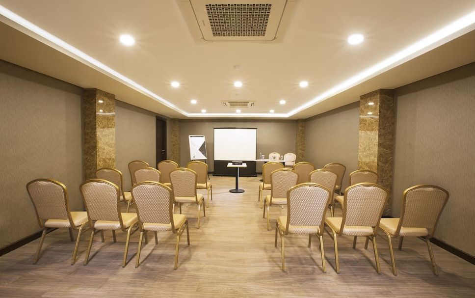 Conference room Photo