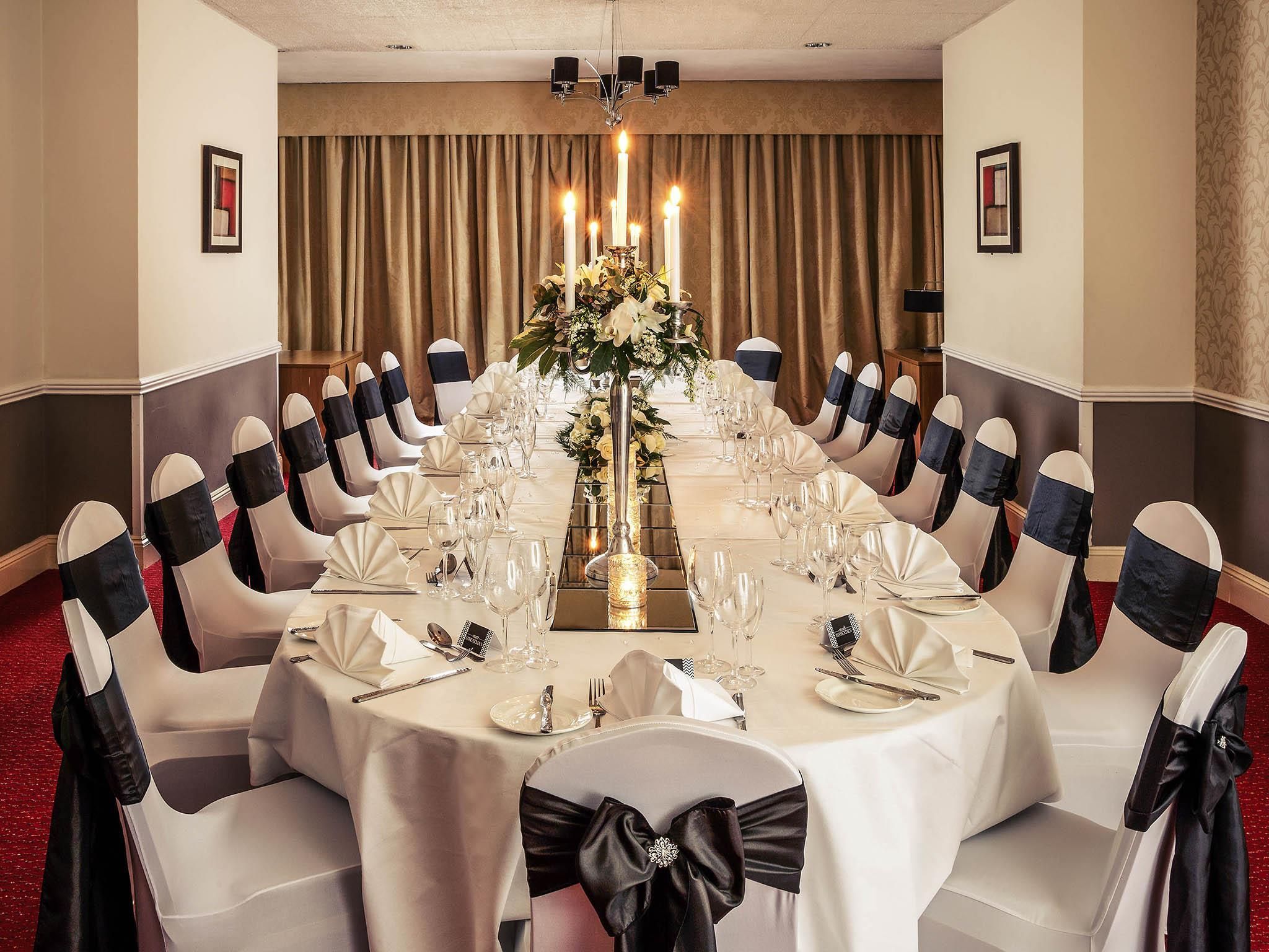 Banquet hall