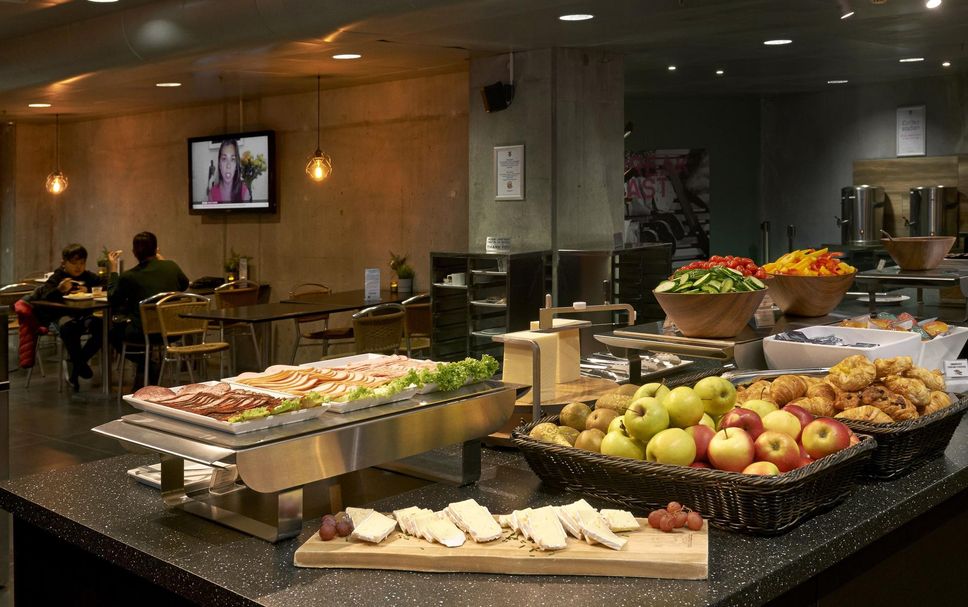 Buffet Photo