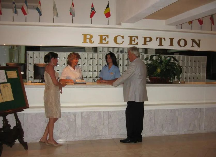 Front desk Photo