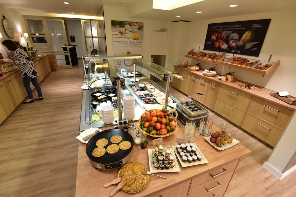 Buffet Photo