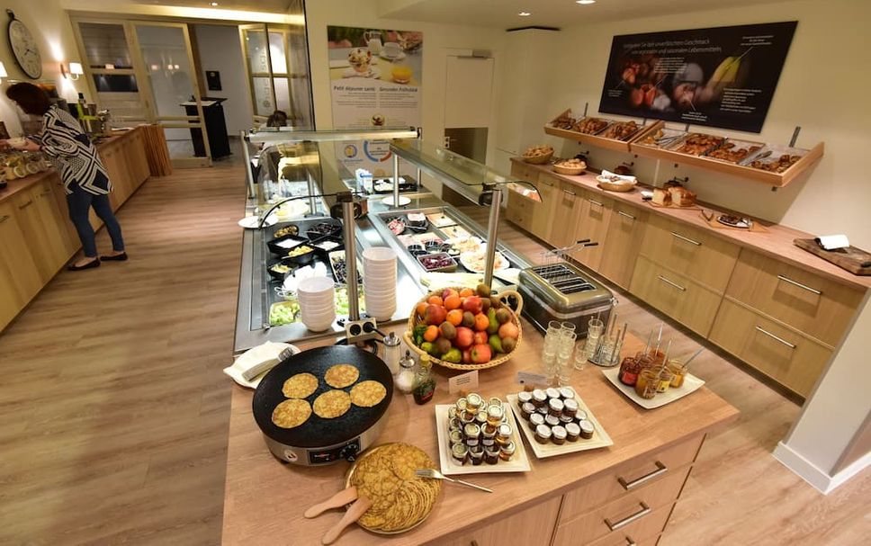 Buffet Photo