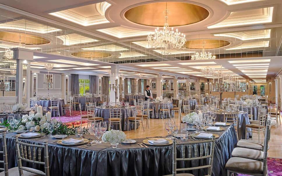 Banquet hall Photo