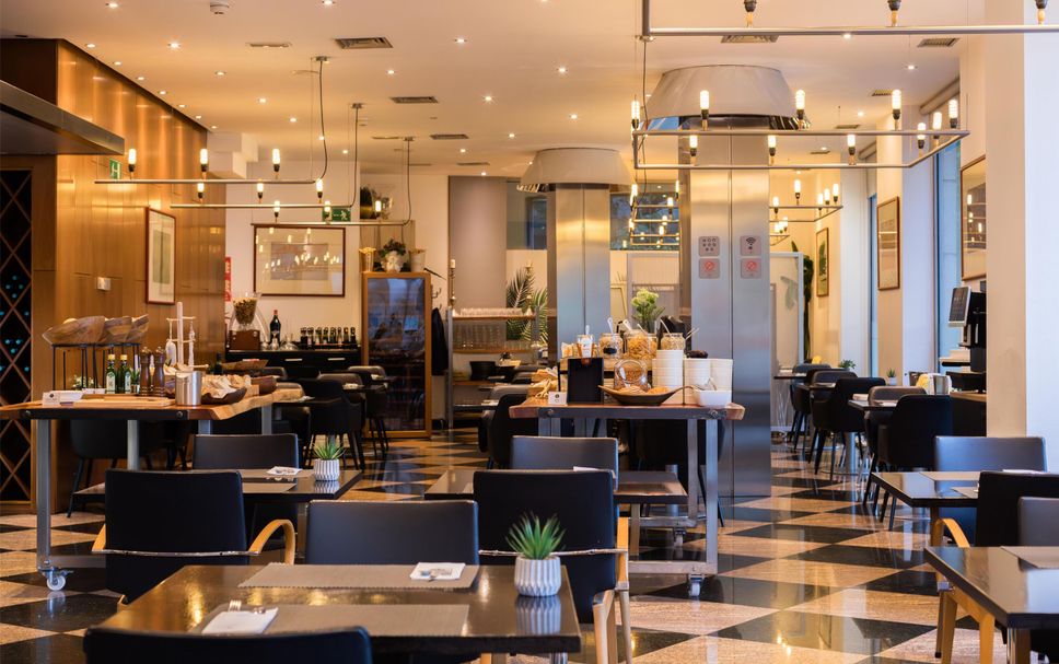 Restaurant Photo