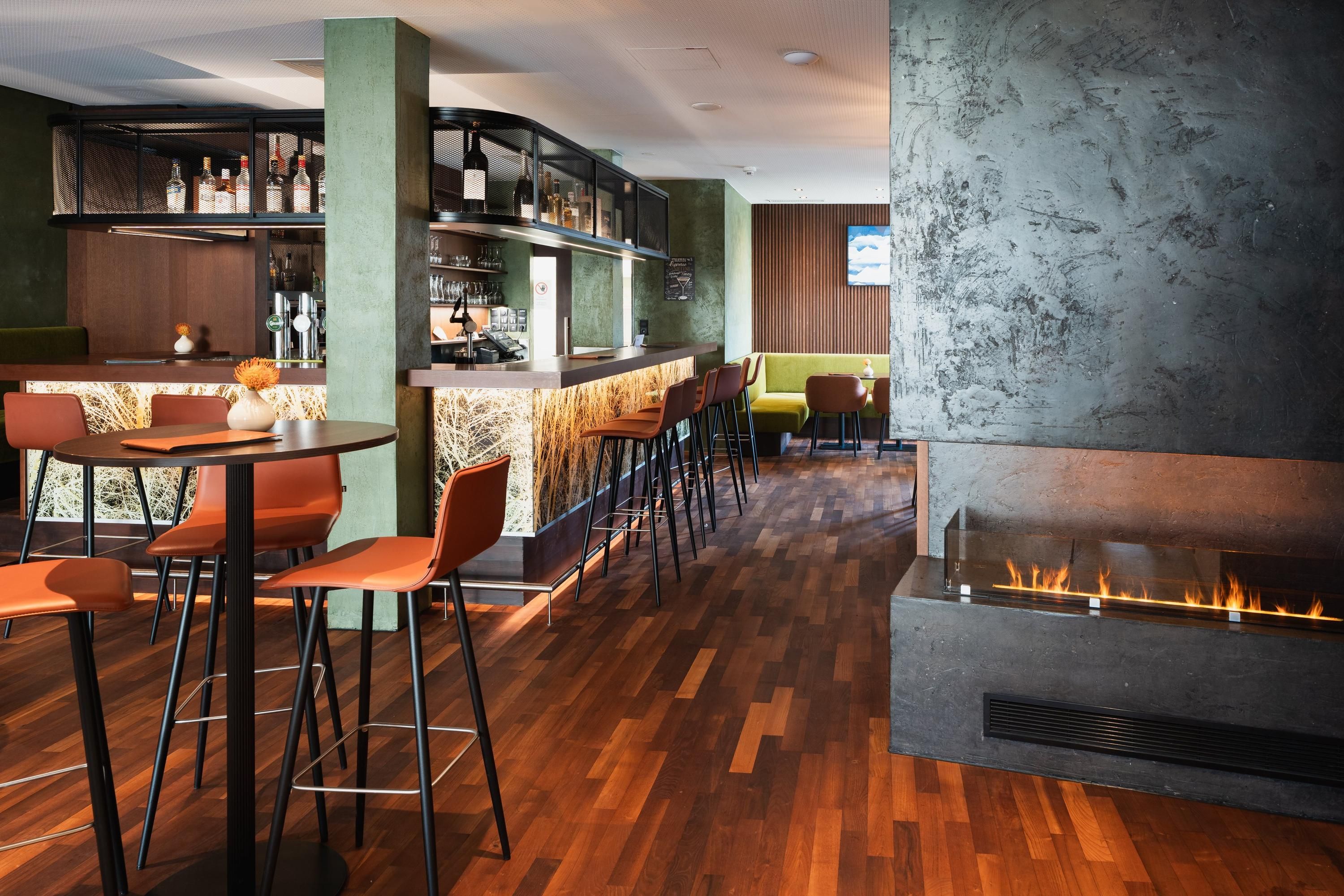 Bar Photo