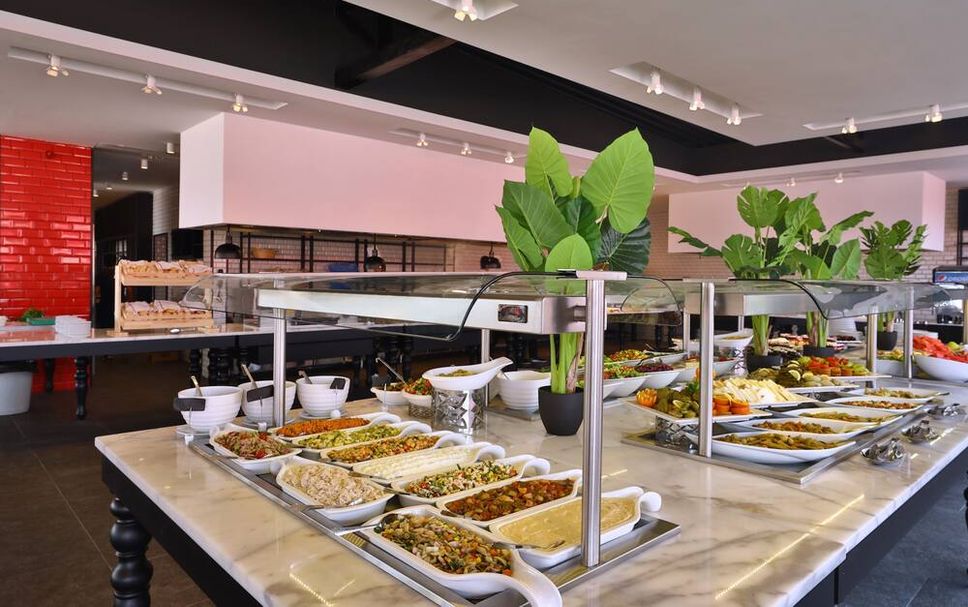 Buffet Photo