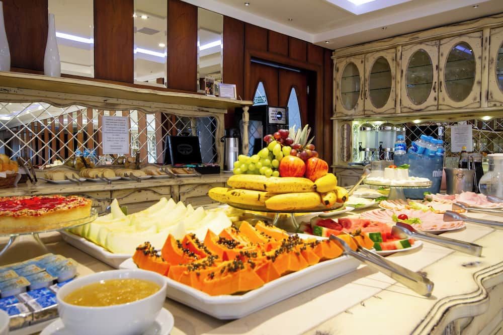 Buffet Photo