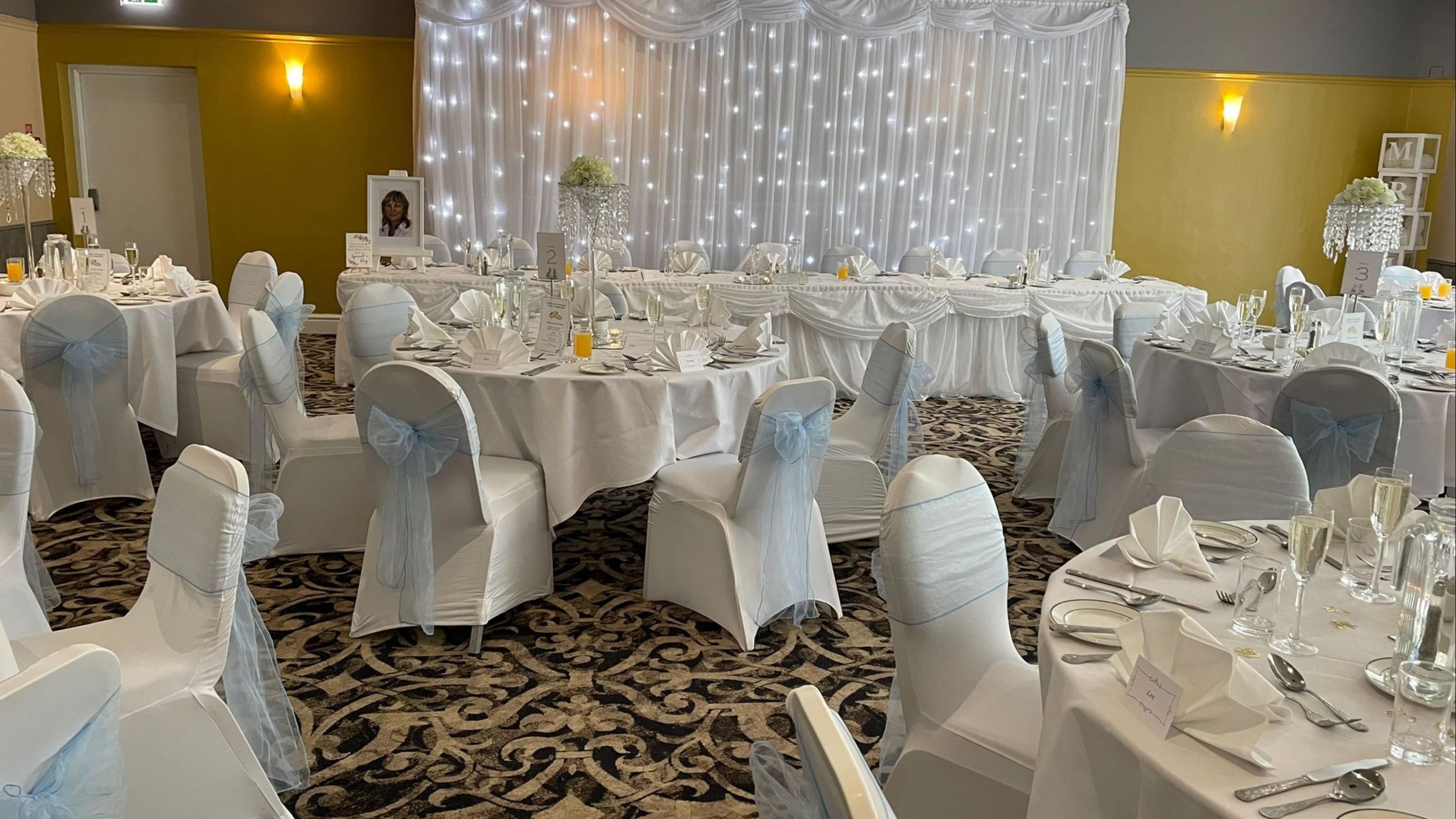 Banquet hall