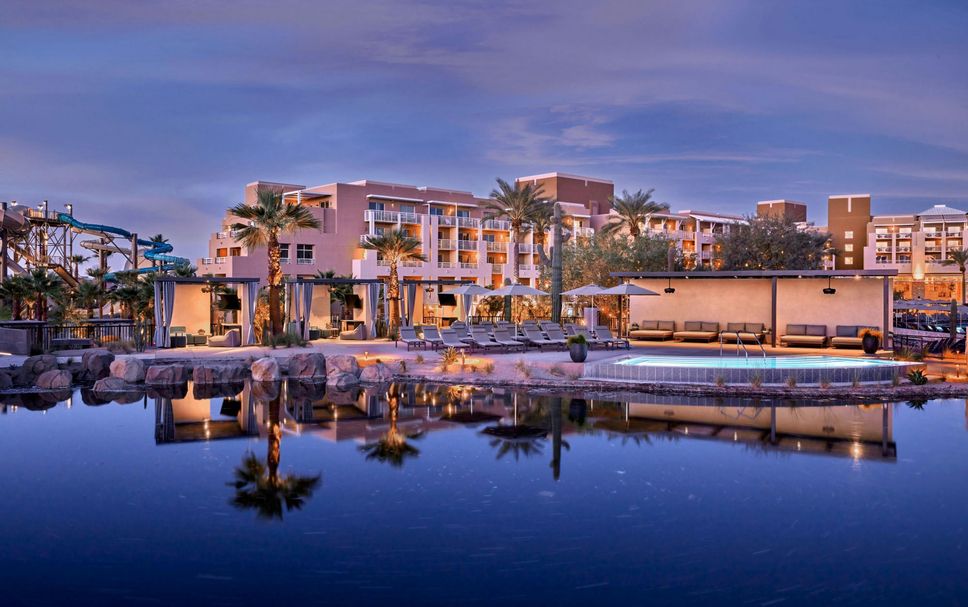 JW Marriott Phoenix Desert Ridge resort pool area