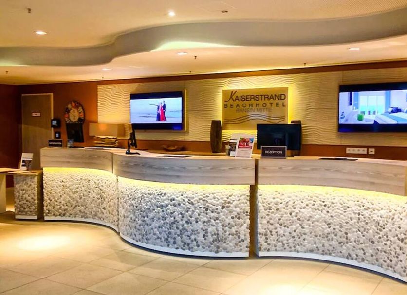 Front desk Photo
