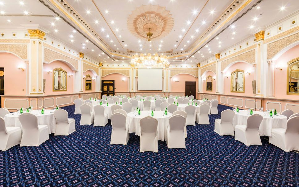 Banquet hall Photo
