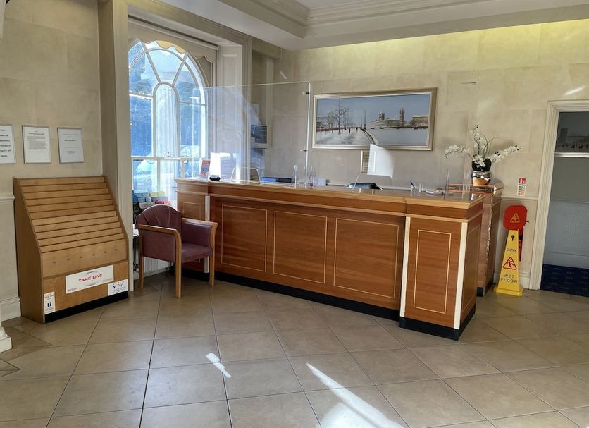 Front desk Photo
