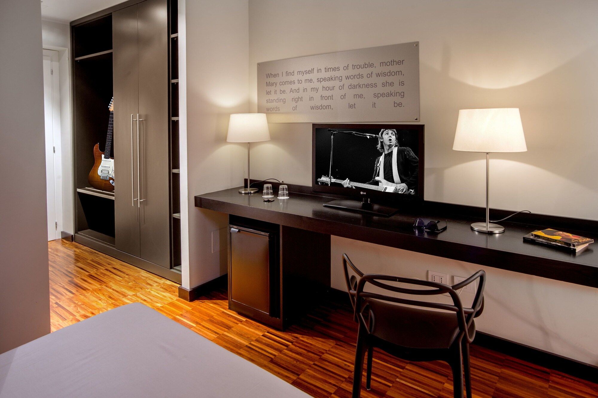 Room amenity