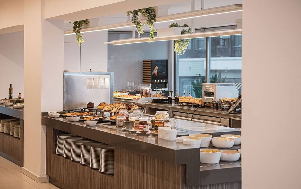 Buffet Photo