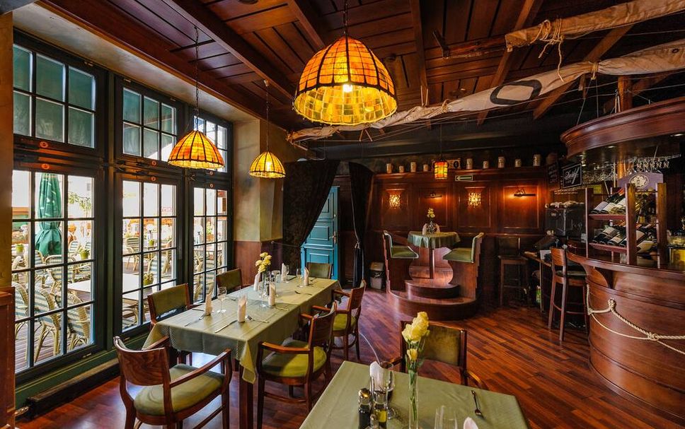 Restaurant Photo