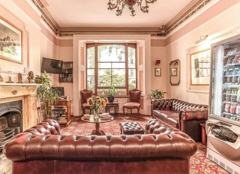 Lounge Photo