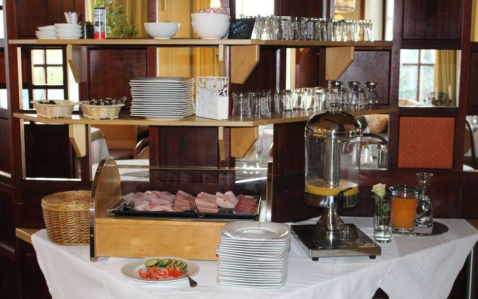 Buffet Photo