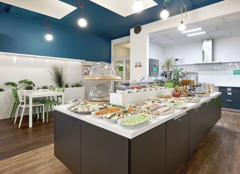 Buffet Photo
