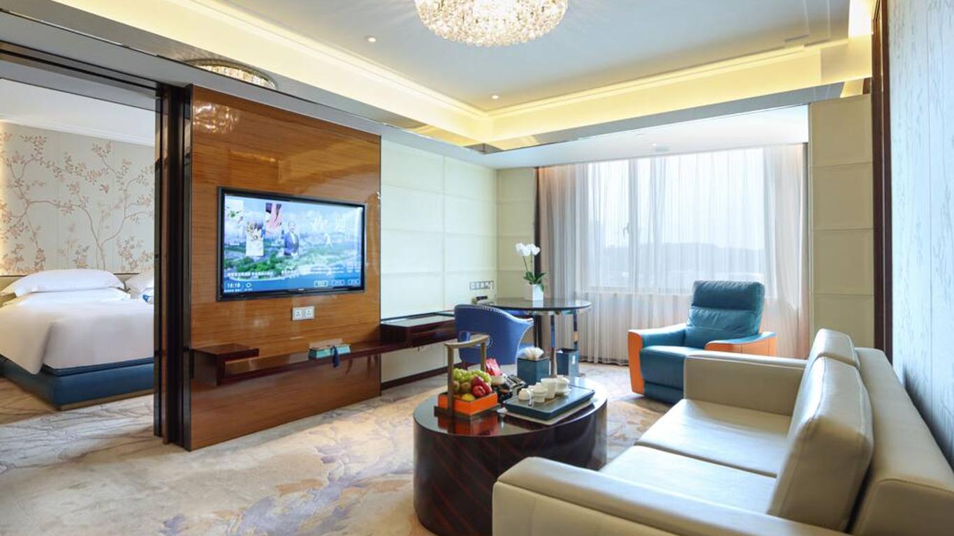 Xiamen Airlines Lakeside Hotel