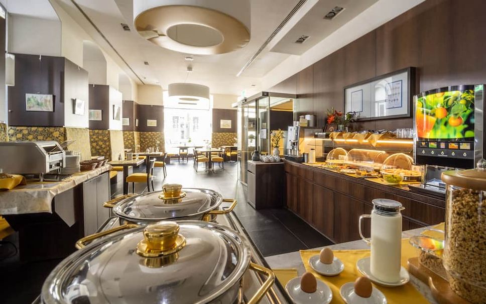 Buffet Photo