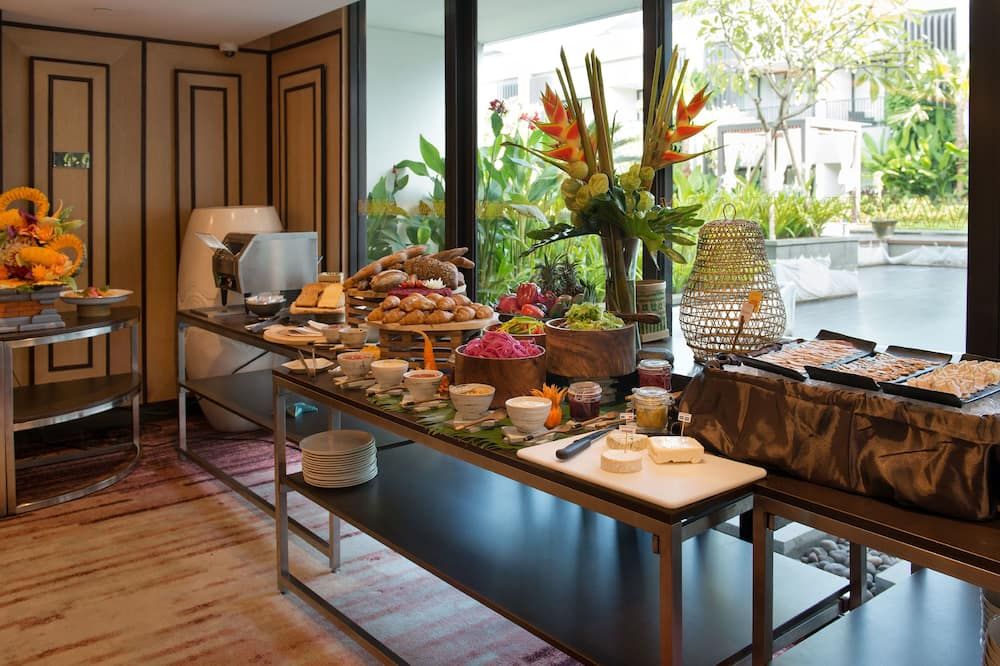 Buffet Photo