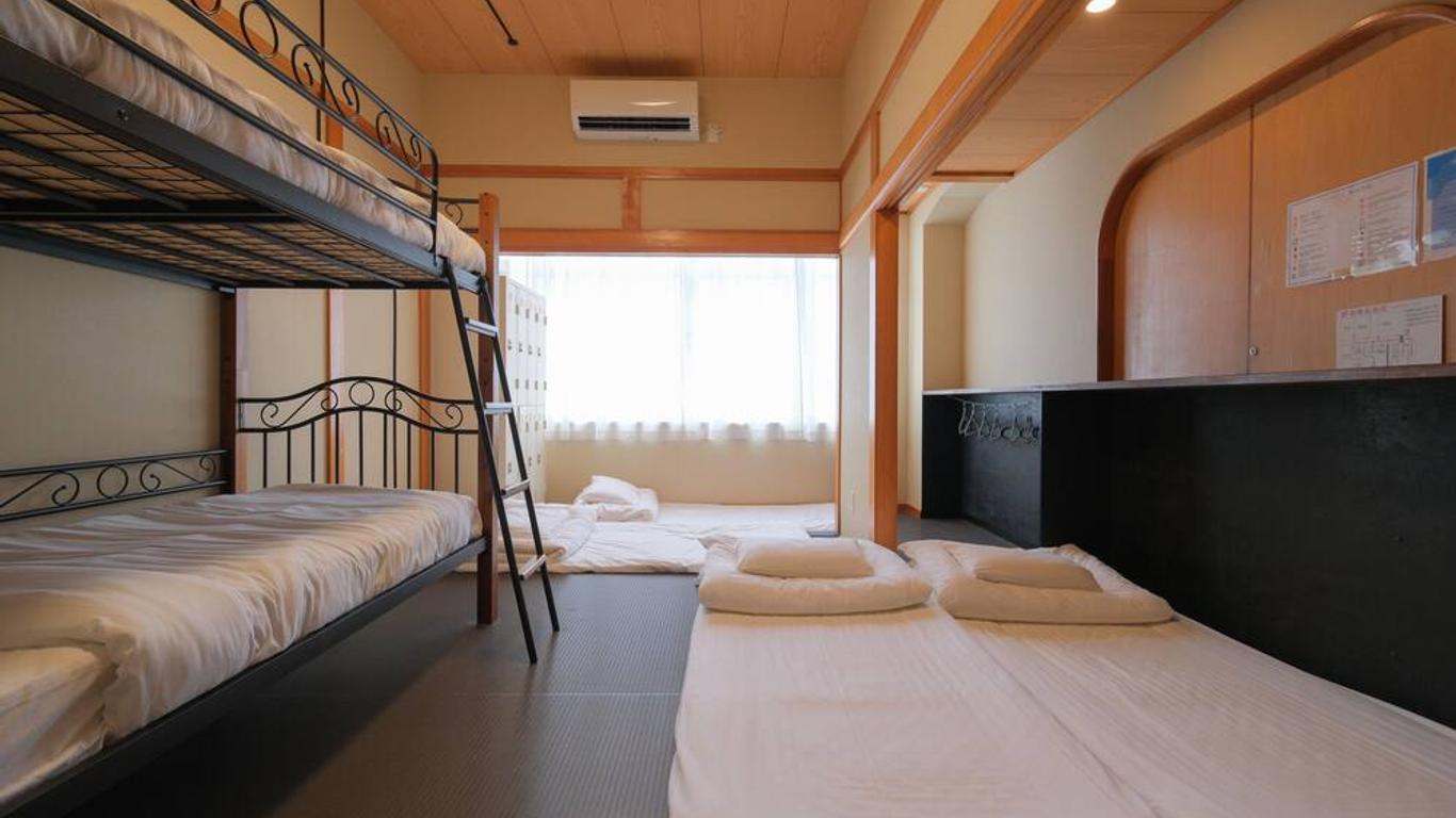 Guest House Umikaji - Hostel