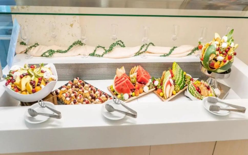 Buffet Photo