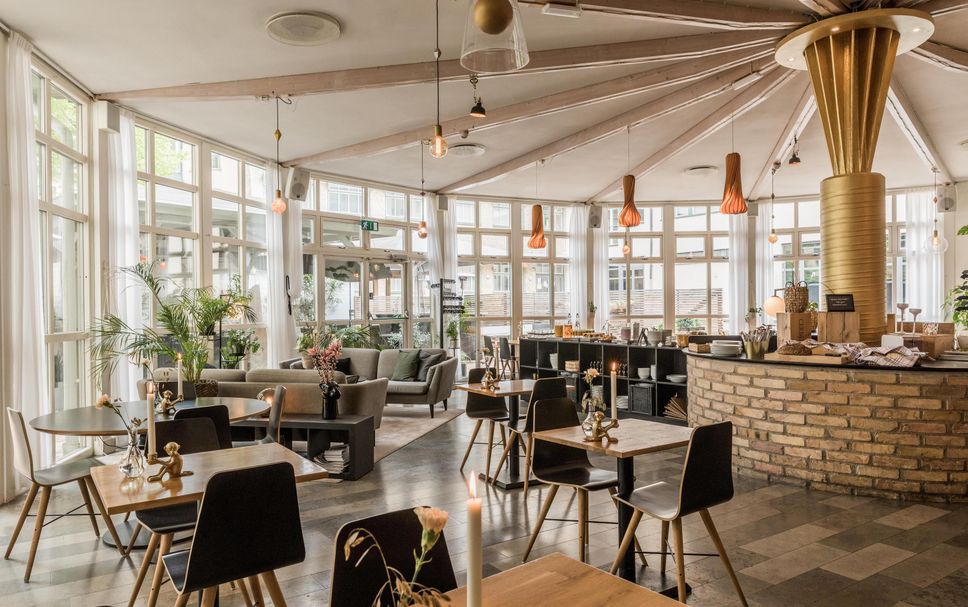 Restaurant Photo