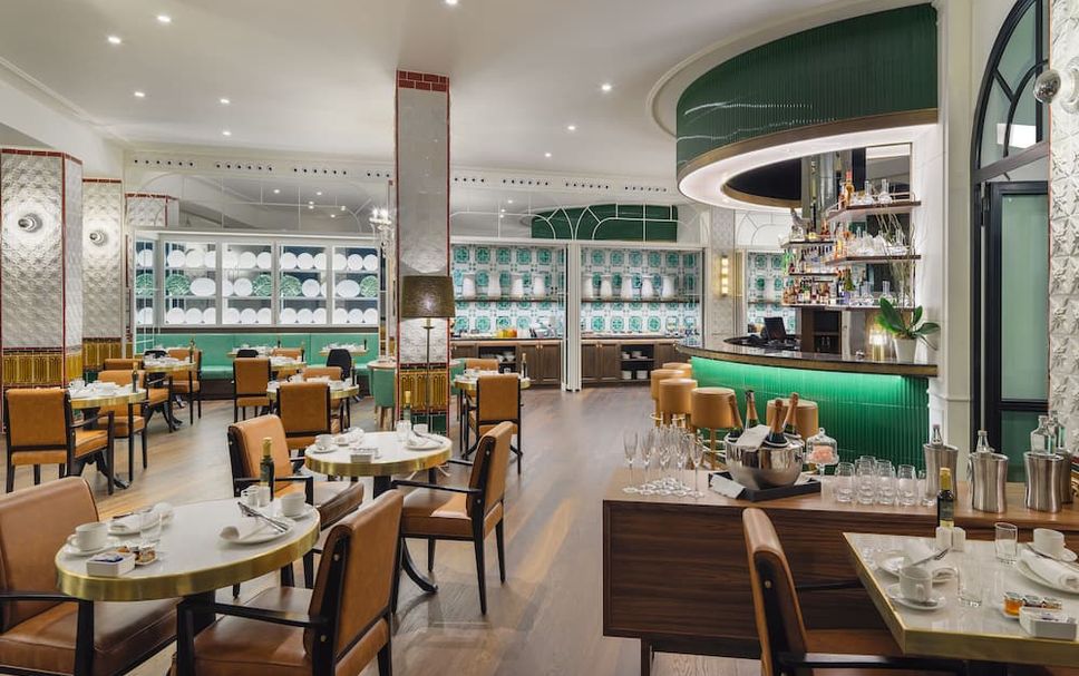 Restaurant Photo