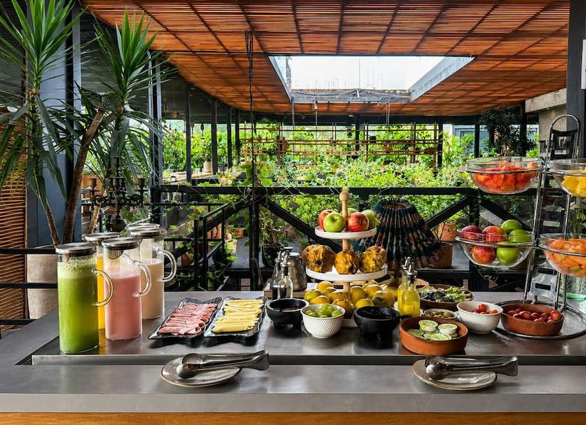 Buffet Photo