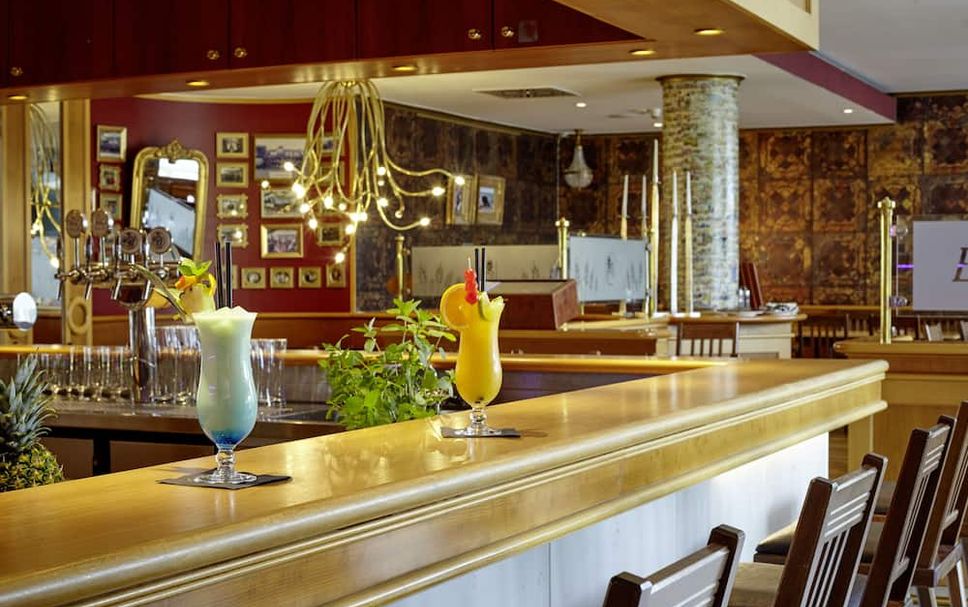 Bar Photo