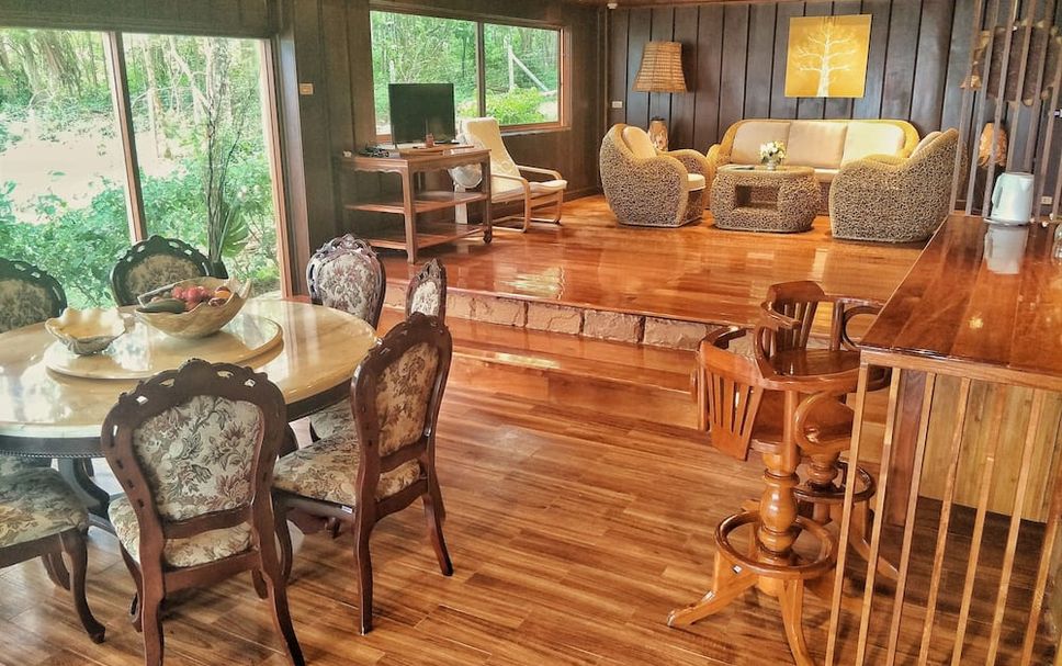 Dining room Photo