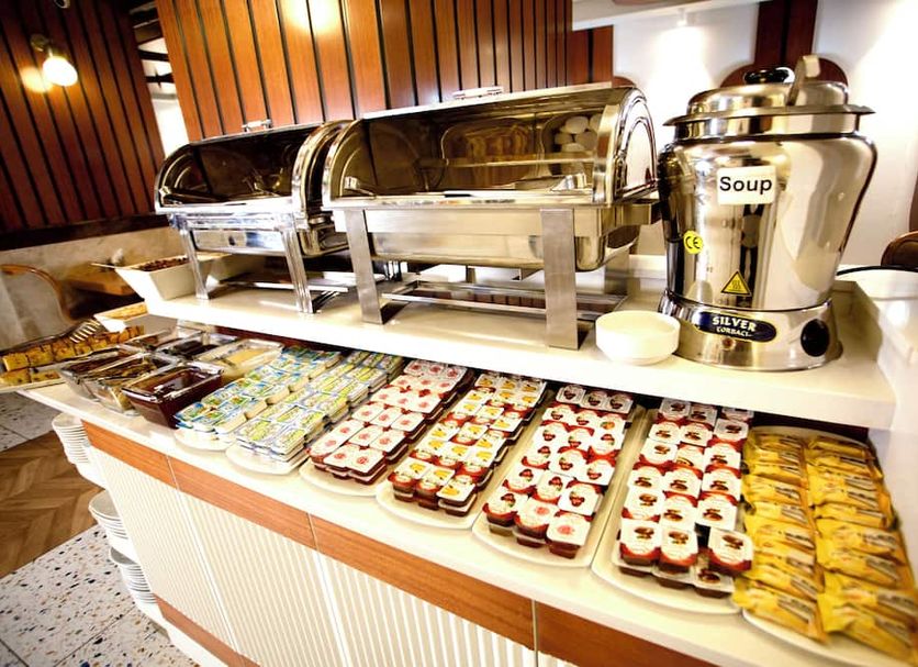 Buffet Photo
