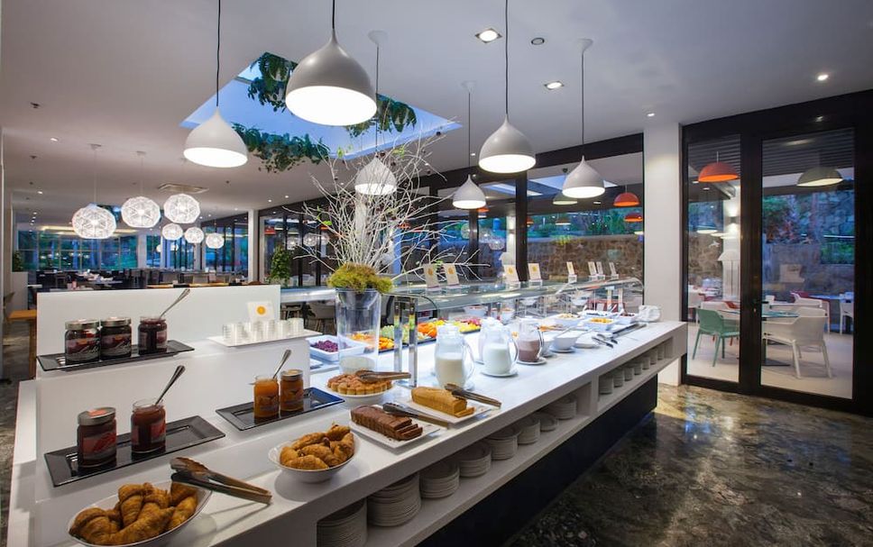 Buffet Photo