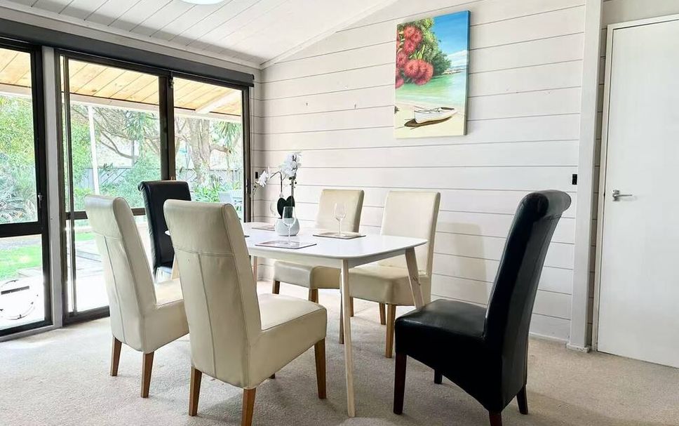 Dining room Photo