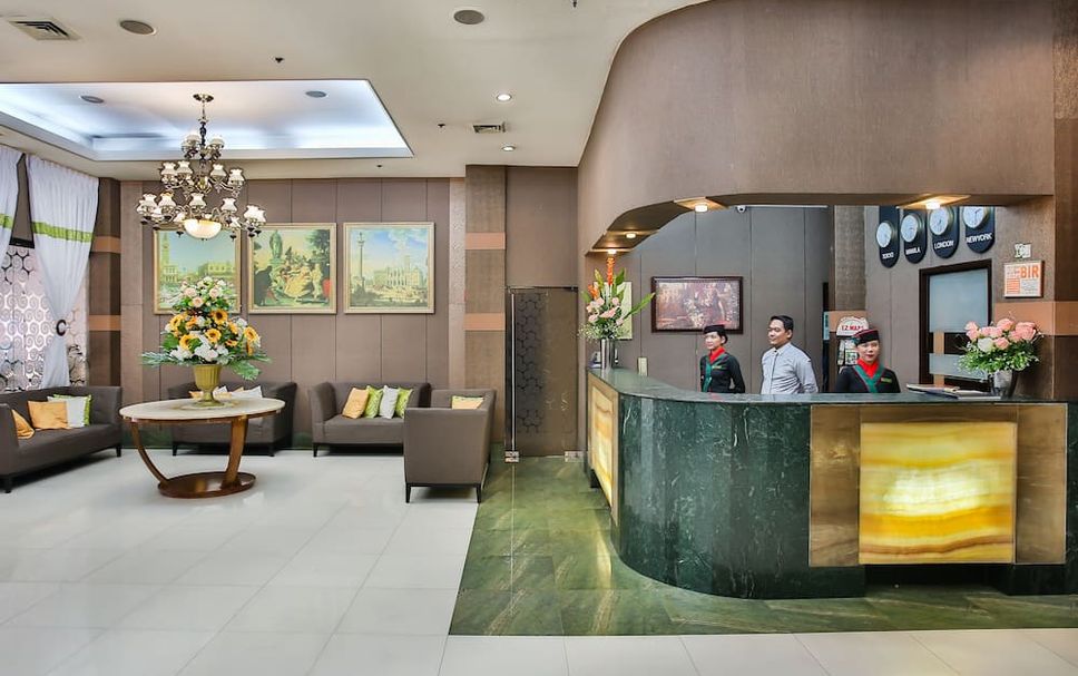 Front desk Photo